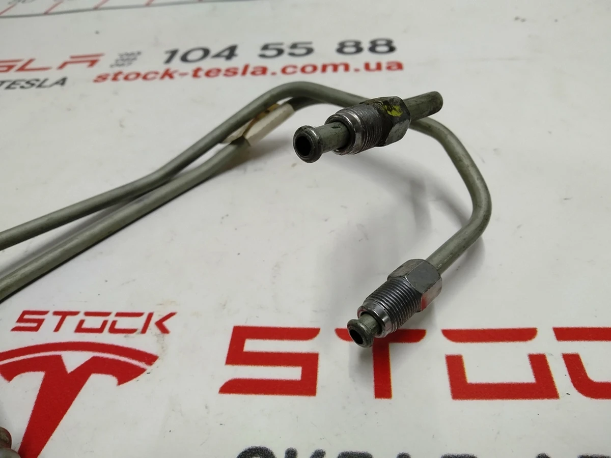 5 Гальмівна здвоєна трубка (від головного циліндра до гідравлічного блоку управління) Tesla model 3 1044711-00-D