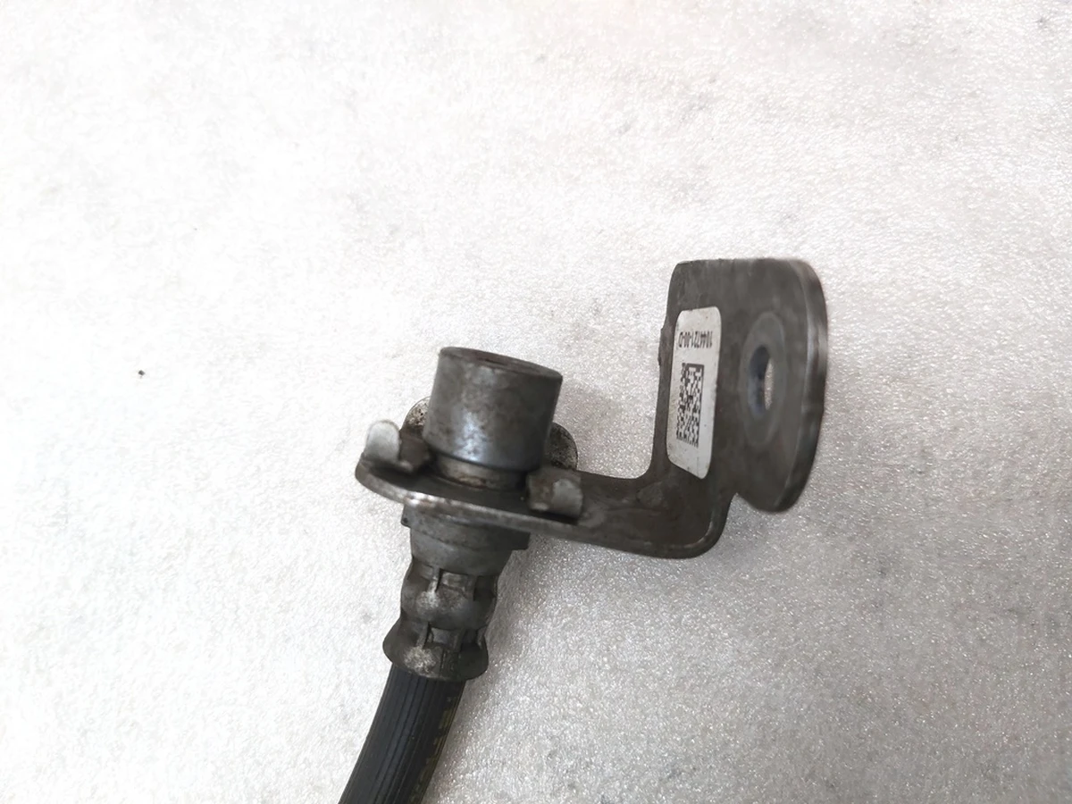 1 Brake hose bracket front left Assembly Tesla Model 3, Model 3 Jan 2024 1044721-00-D