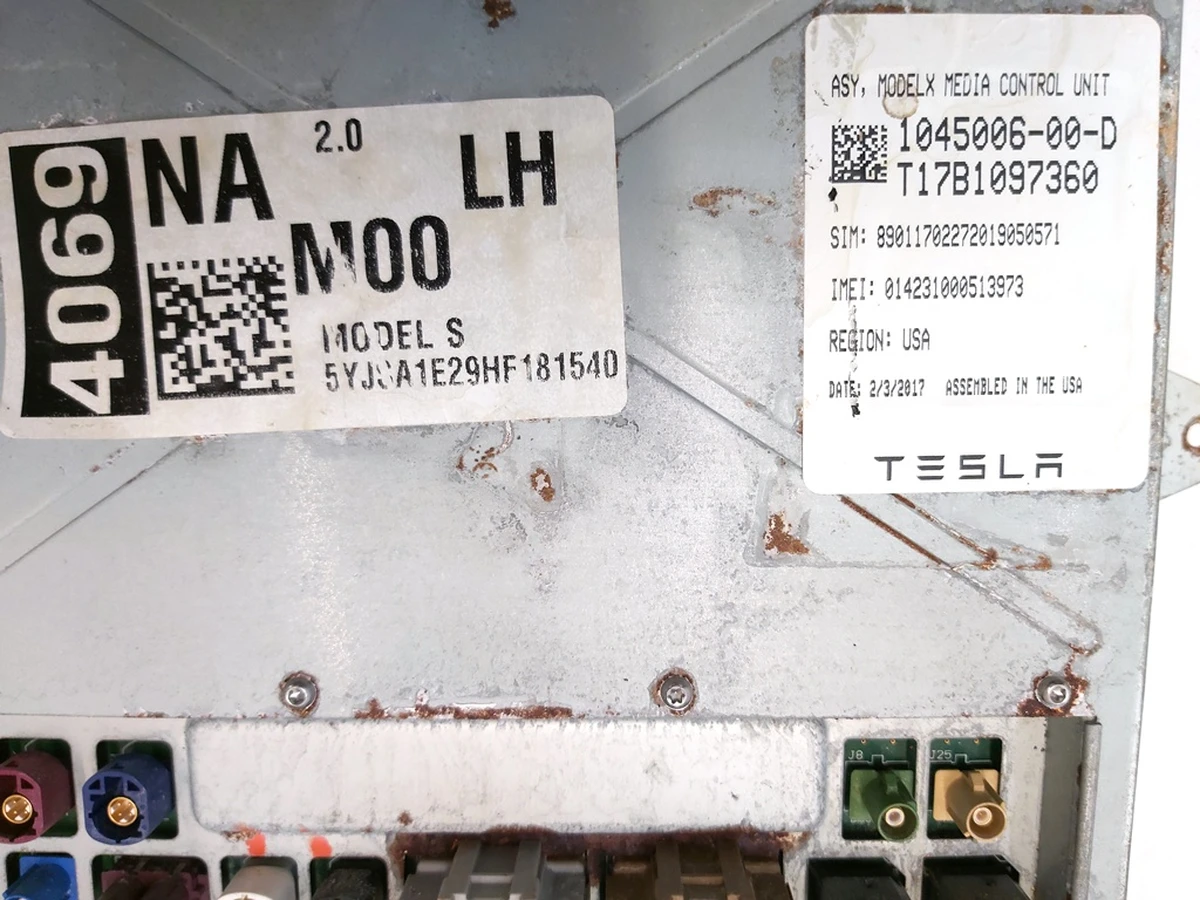 1 Головний блок управління (великий сенсорний екран MCU) без плати TEGRA, рамки, кнопок, Tesla model S REST, Tesla model X 1045006-00-H