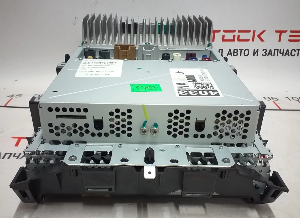 1 Головний блок управління (великий сенсорний екран MCU) без TEGRA Tesla model S REST, Tesla model X 1045006-00