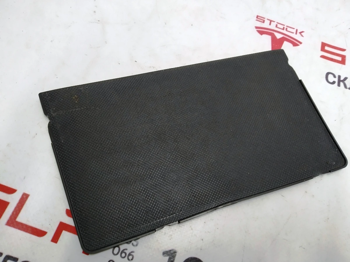 30 IP CUBBY MAT LHD Tesla Model S REST, Model X 1045057-00-C