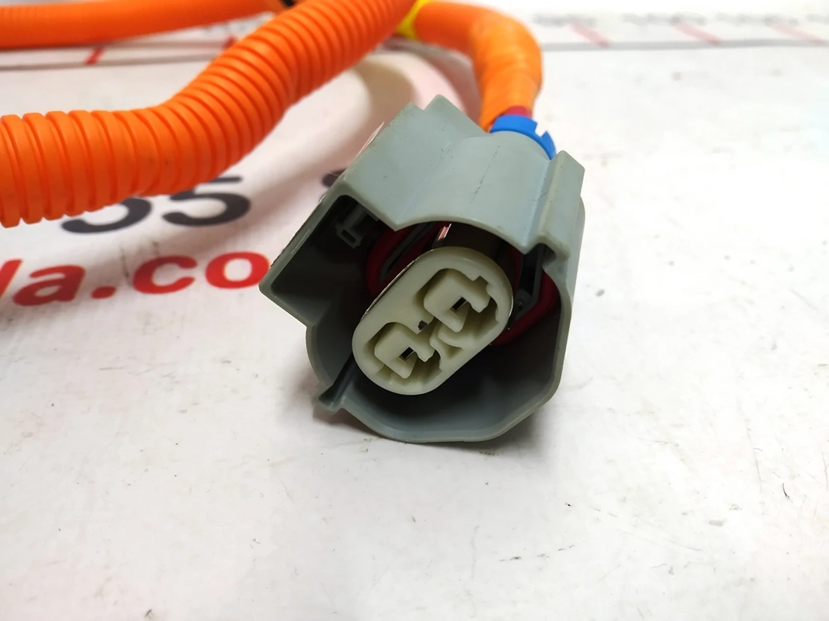 Проведення джаншенбокс задній пічка задня Tesla model X 1045115-00-E