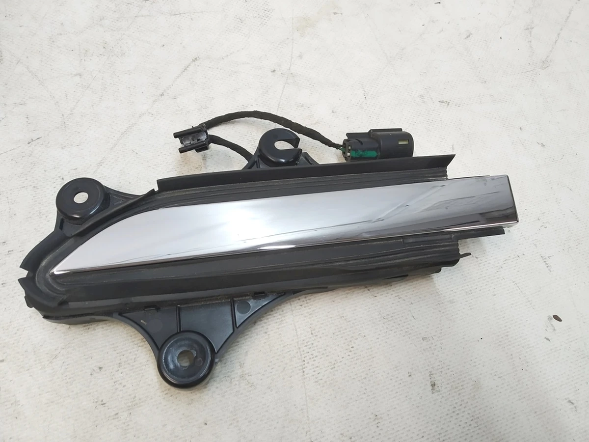 2 ASSY, CARRIER, DOOR HANDLE OUTER RR LH Tesla model X 1627609-00-A