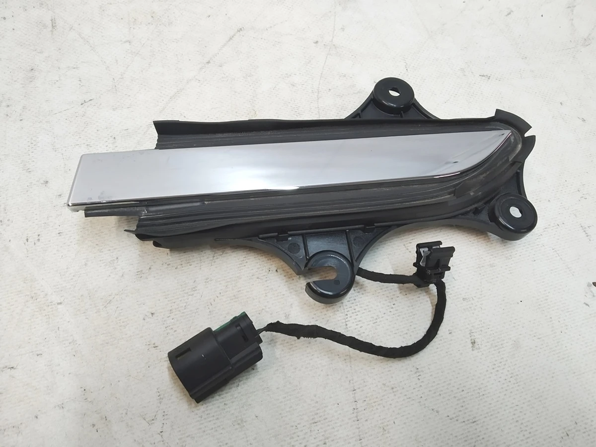 2 ASSY, CARRIER, DOOR HANDLE OUTER RR LH Tesla model X 1627609-00-A