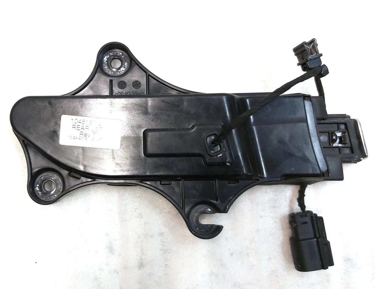 2 Механизм ручки наружной задней левой с накладкой хром в сборе Tesla model X 1045157-00-D