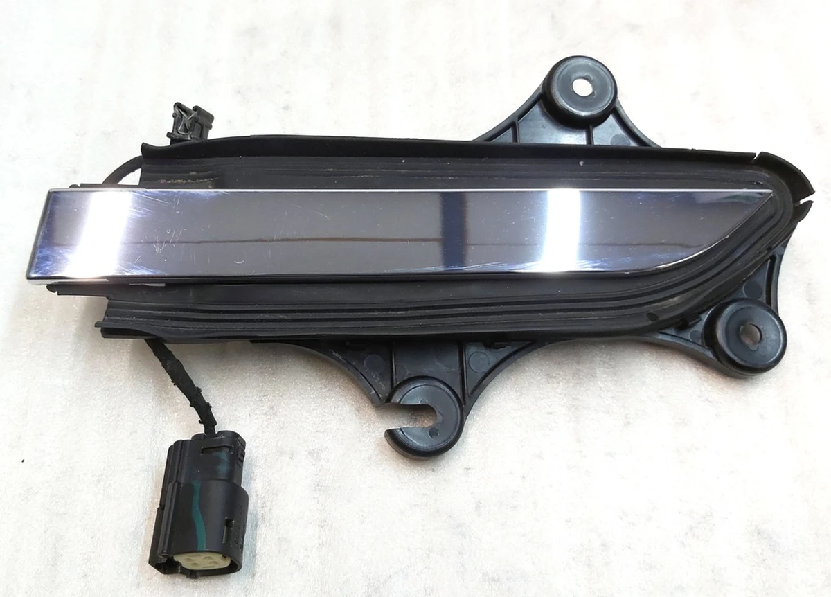 2 Механизм ручки наружной задней левой с накладкой хром в сборе Tesla model X 1045157-00-D