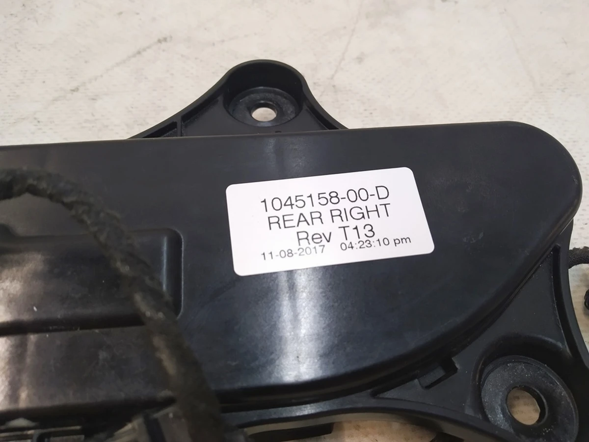 2 Механізм ручки зовнішньої задньої правої з накладкою хром в зборі Tesla model X 1627610-00-A