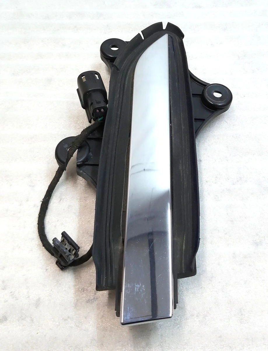 2 CARRIER, DOOR HANDLE OUTER RR RH Tesla model X 1627610-00-A