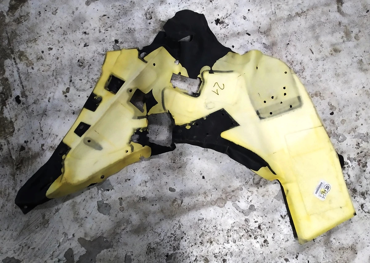 8 Heat and noise insulator of C-pillar interior left Tesla model S, model S REST 1045213-00-G