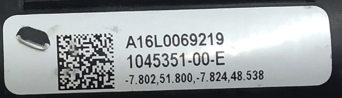 1 Привід відкриття дверей передньої лівої Tesla model X 1045351-00-H