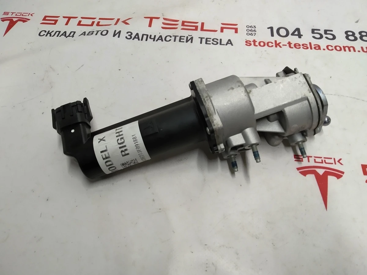 1 Привод открытия двери передней правой Tesla Model X 1045352-00-H