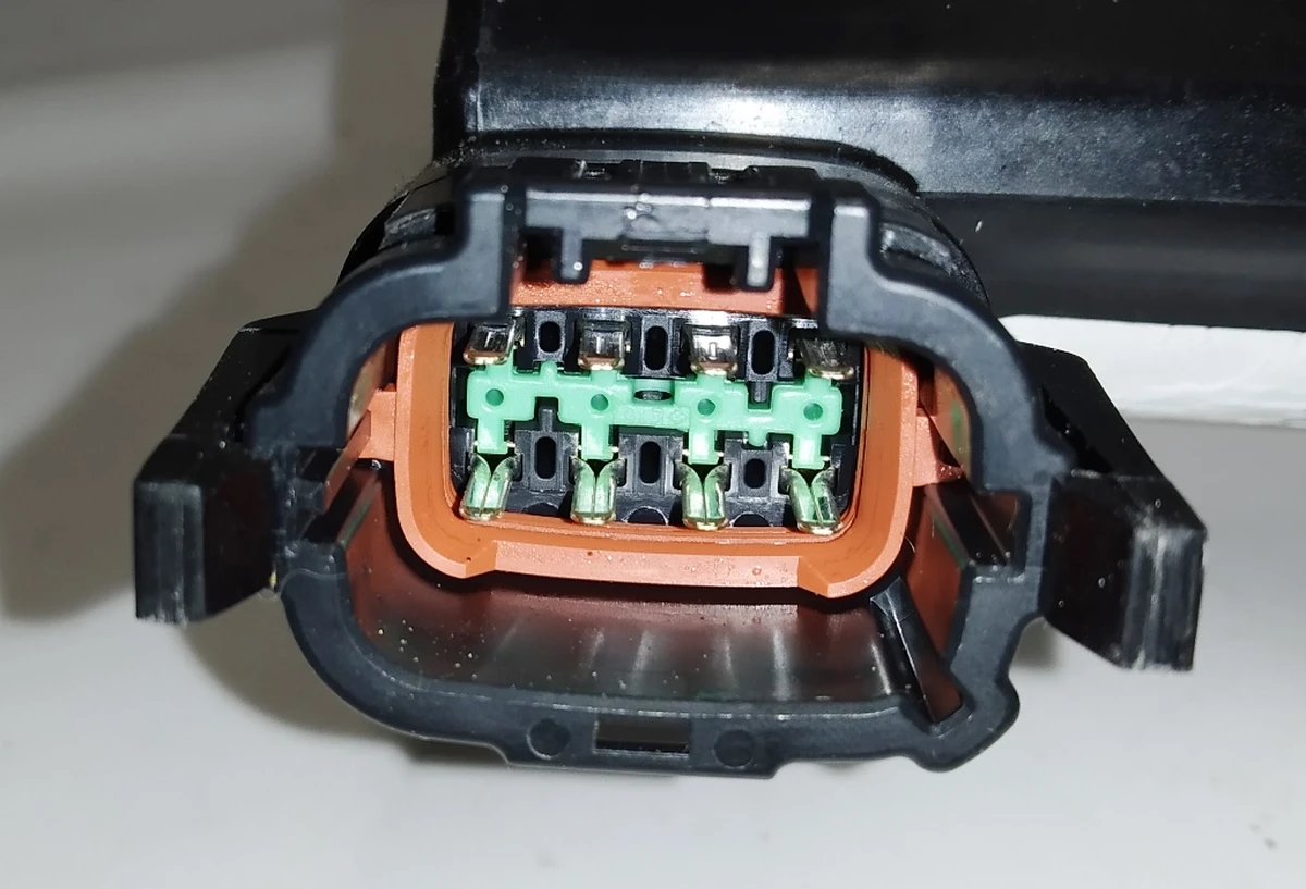 1 Привод открытия двери передней правой Tesla Model X 1045352-00-H