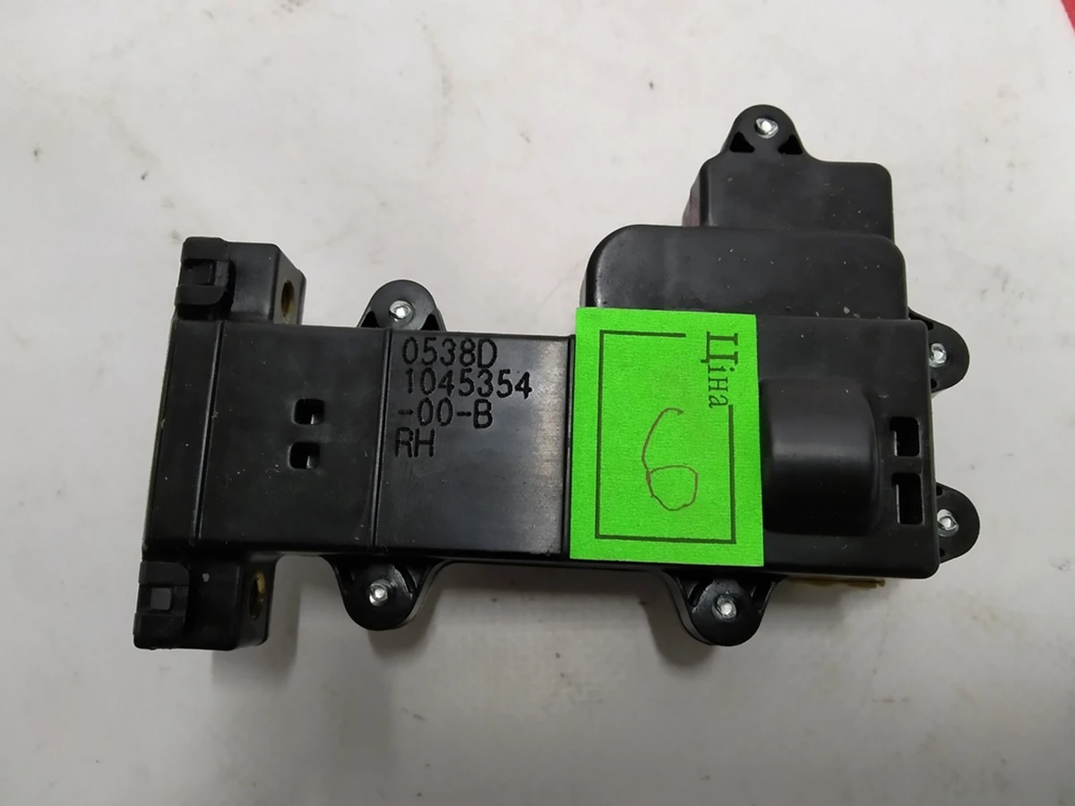 1 FRONT DOOR POP ACTUATOR RH Tesla model X 1045354-00-B