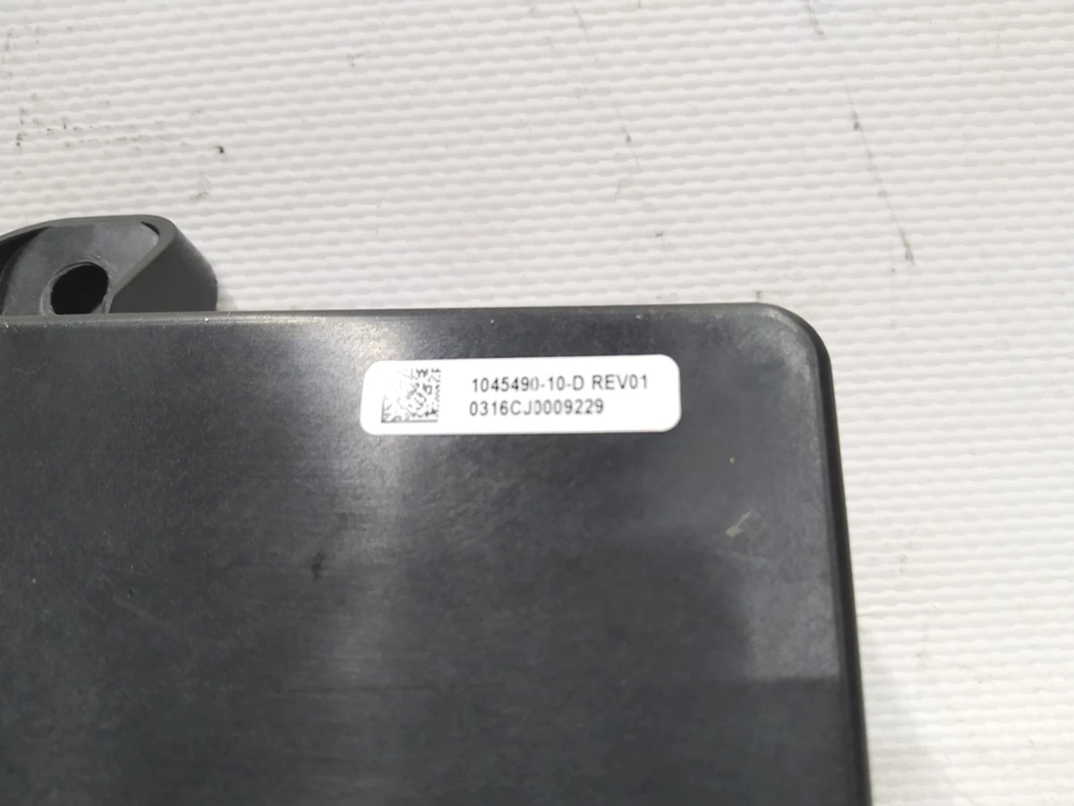 9 Rear left / right door control unit Tesla model X 1045490-00-H