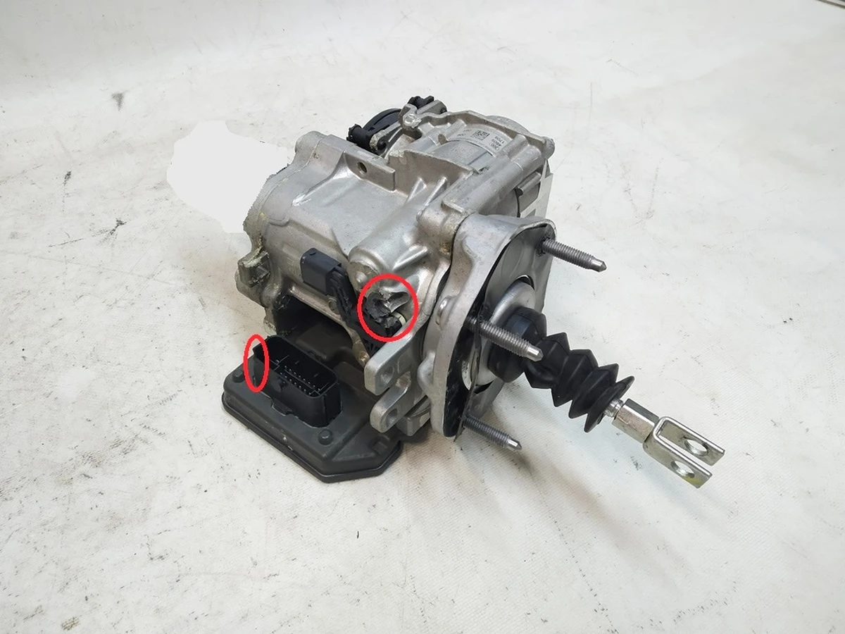 1 IBOOSTER without MASTER CYLINDER SERVICE KIT damaged Tesla model X 1045523-00-C