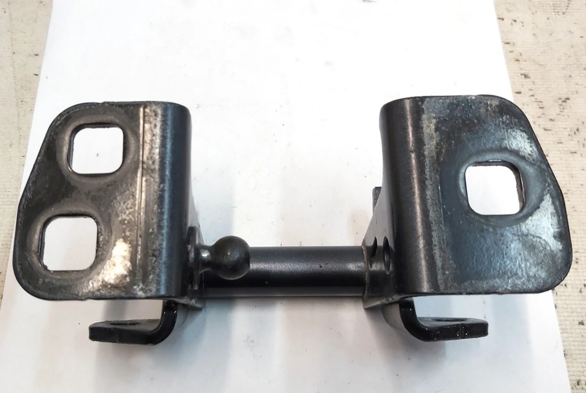 Петля двері передньої лівої верхня PPSW Tesla model X 1045536-00-H