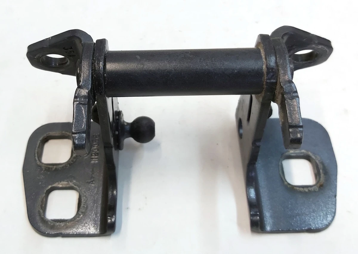 Петля двері передньої лівої верхня PPSW Tesla model X 1045536-00-H