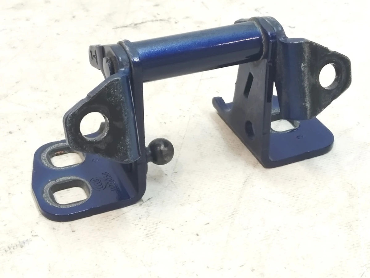 Петля двери передней правой верхняя PPSB Tesla Model X 1045537-00-H