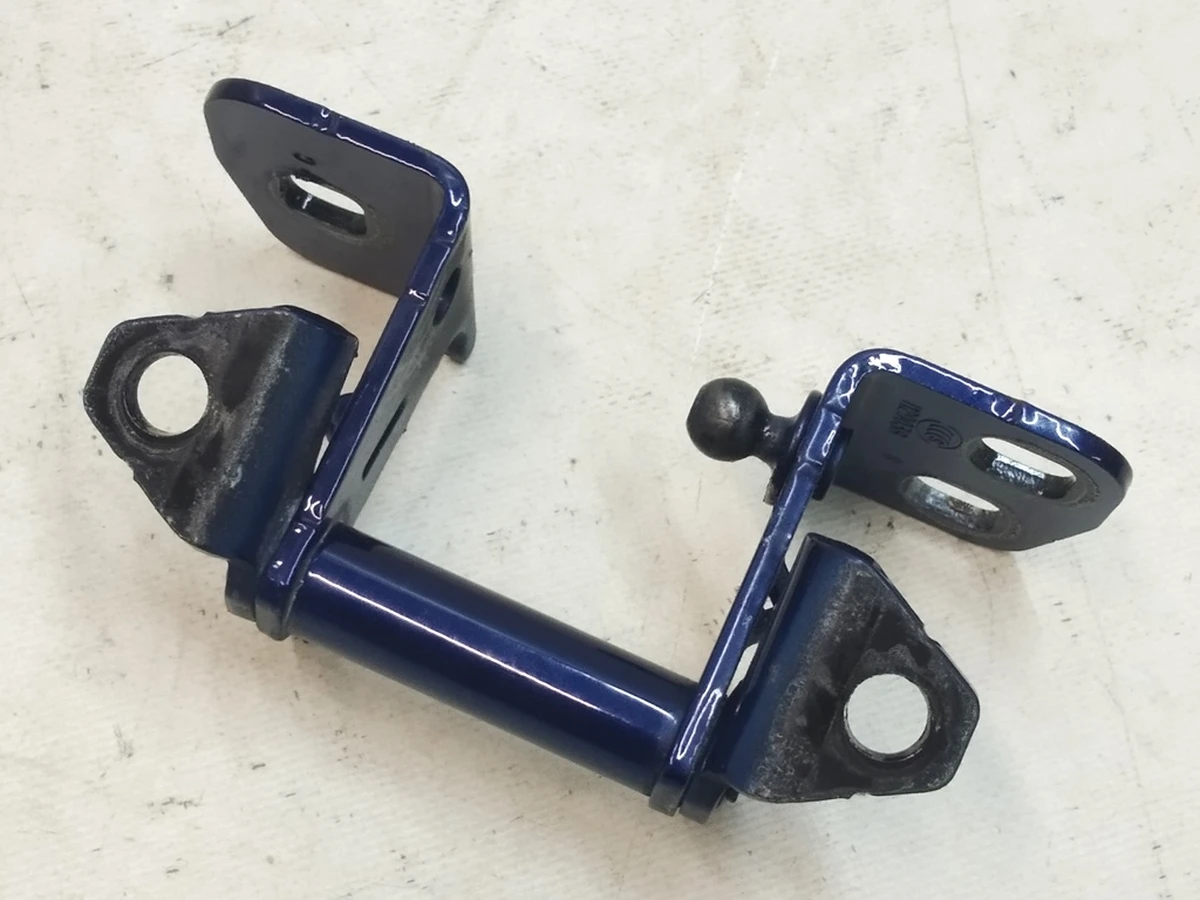 Петля двери передней правой верхняя PPSB Tesla Model X 1045537-00-H