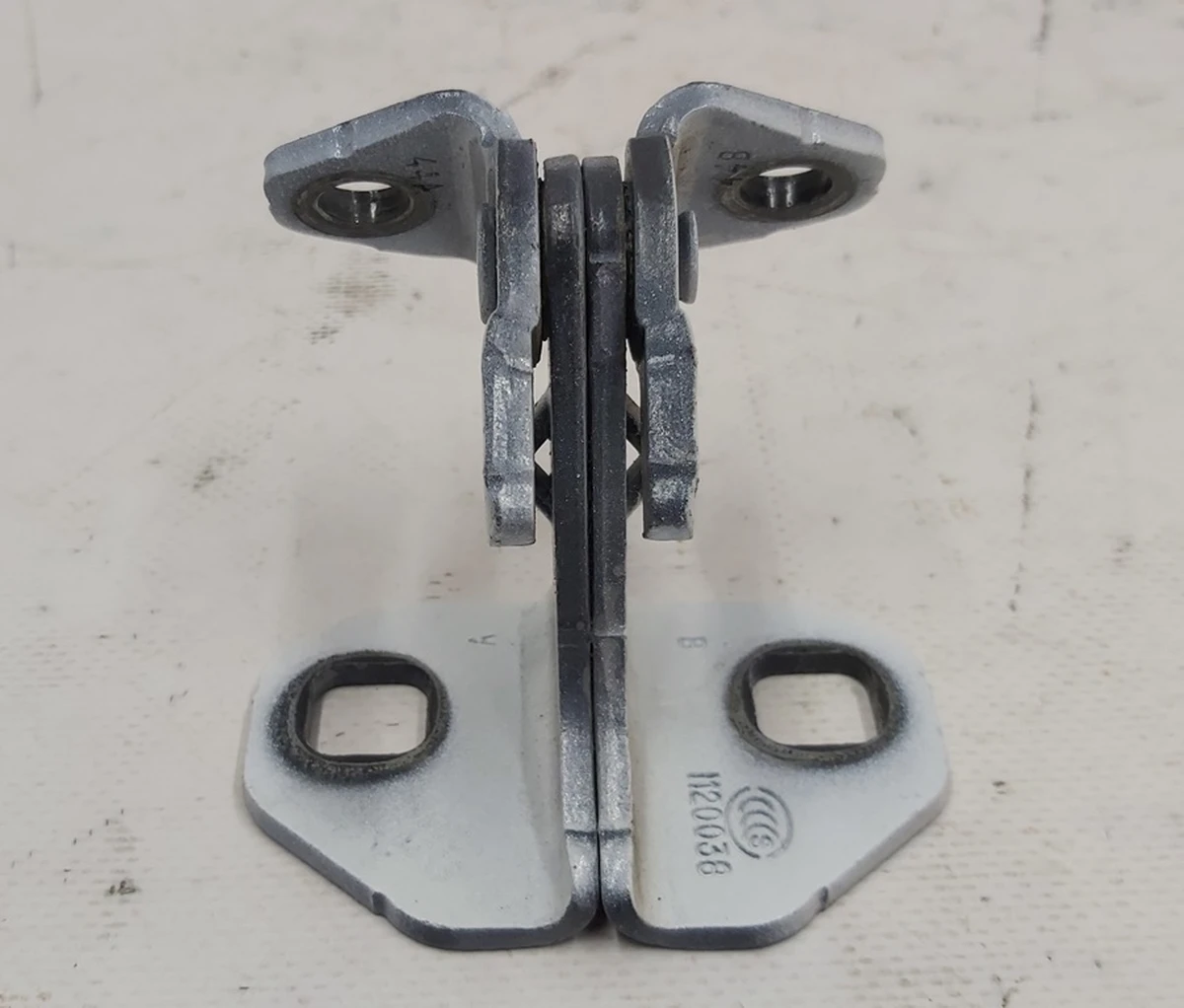 4 NGE LWR FR DOOR PPSW Tesla model X 1045538-00-H