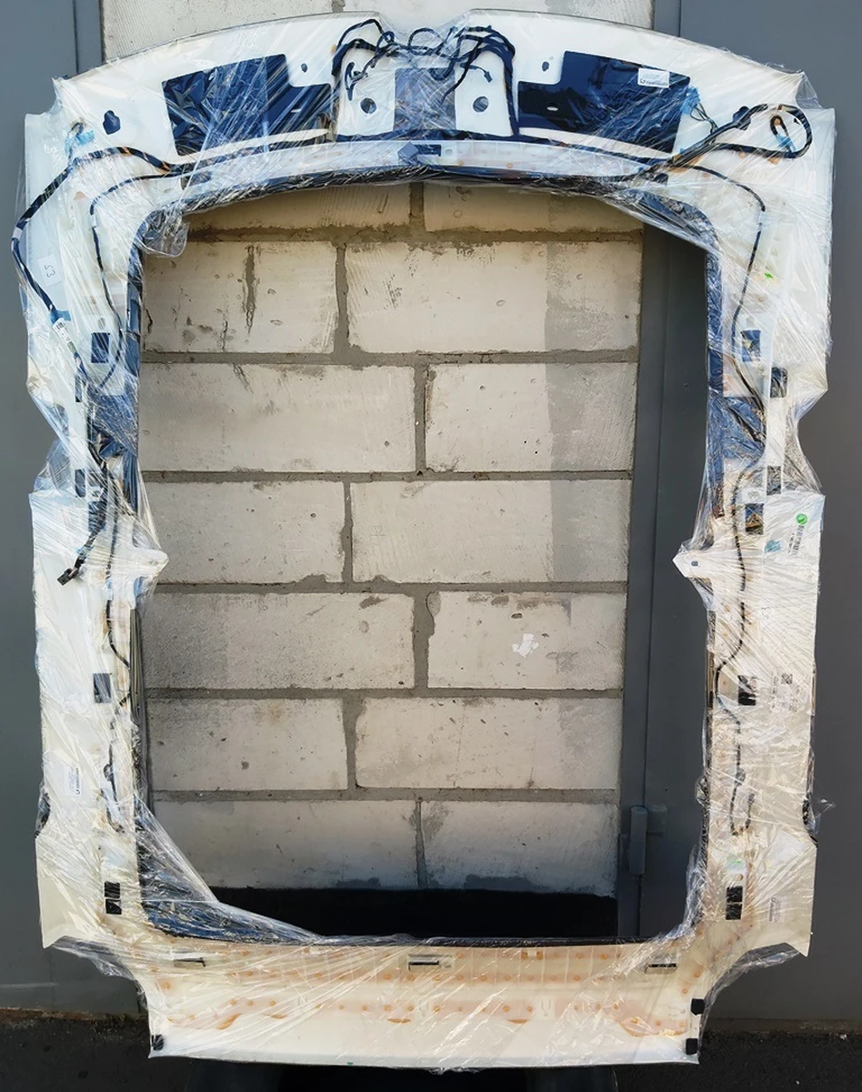 2 Обшивка стелі панорамного даху PANO HL ASY MONOCAM-NO OHC-ALC BLK з електропроводкою Tesla model S, model S REST 1045936-S2-D