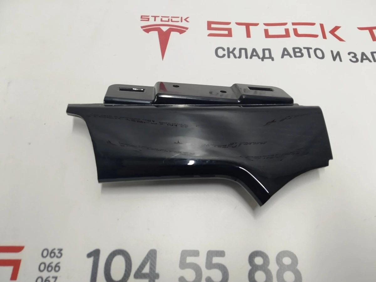 23 Декоративная накладка центральной панели вод. левая LINEAR DARK ASH LHD Tesla model S, model S REST 1045969-92-C