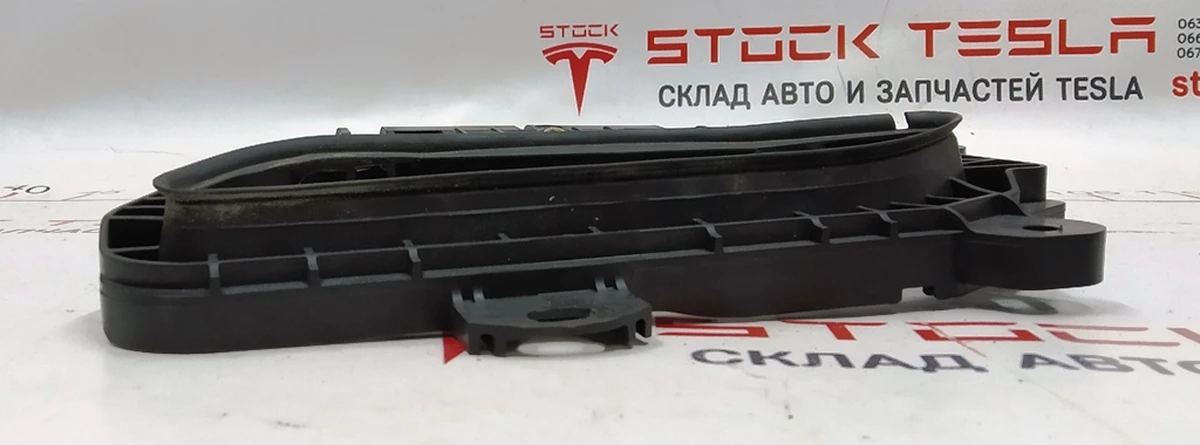 5 Outer rear left handle mechanism housing GEN 3.0 (deformed) Tesla model S REST 1100299-S0-A