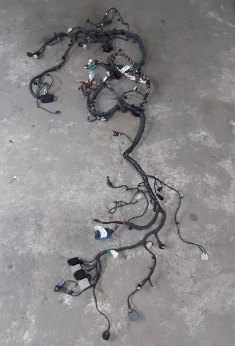 2 Электропроводка передняя подкапотная цельная AWD в частичном сборе Tesla model S REST 1046132-06-S