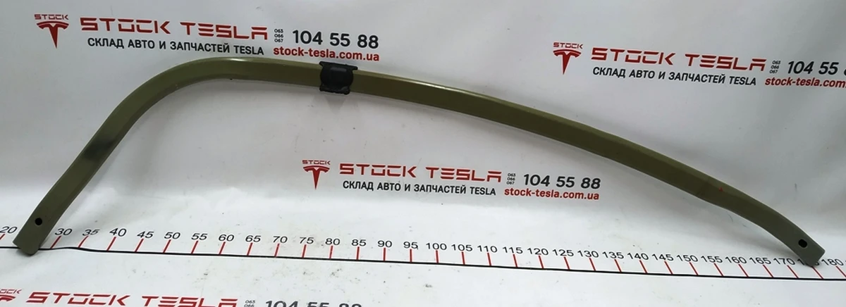 8 Reinforcement of the left body panel of the roof racks A / B Tesla model X 1046149-00-D