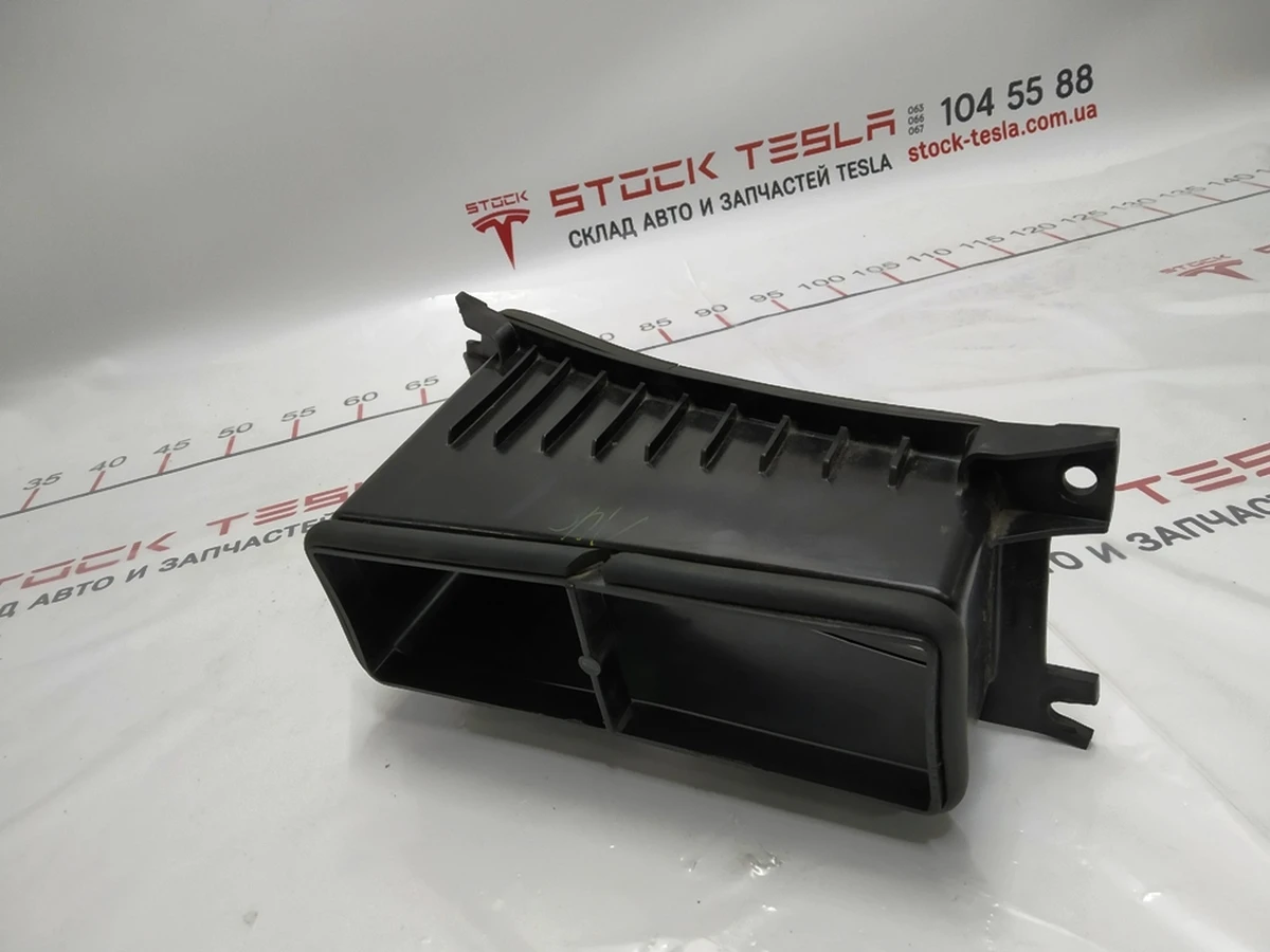 4 Корпус фільтра кондиціонера (передня насадка) Tesla model S REST, Tesla model X 1046211-00-H
