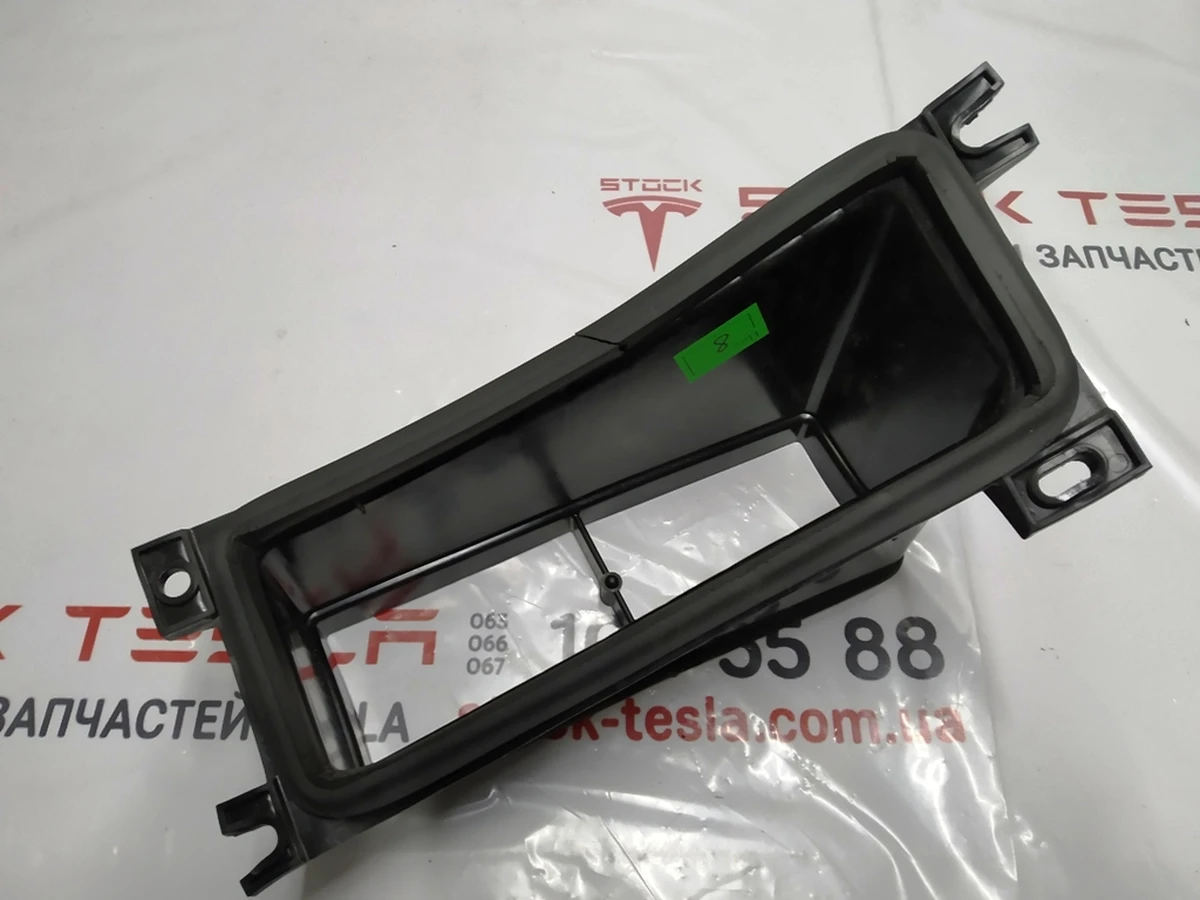 4 Корпус фільтра кондиціонера (передня насадка) Tesla model S REST, Tesla model X 1046211-00-H