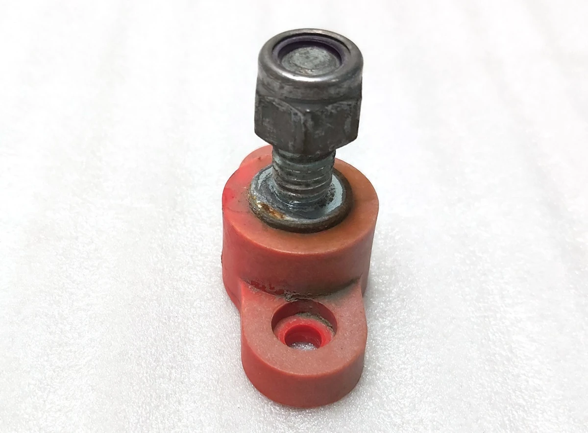 12V JUMP POST - SERVICE Tesla model S 1046217-03-A