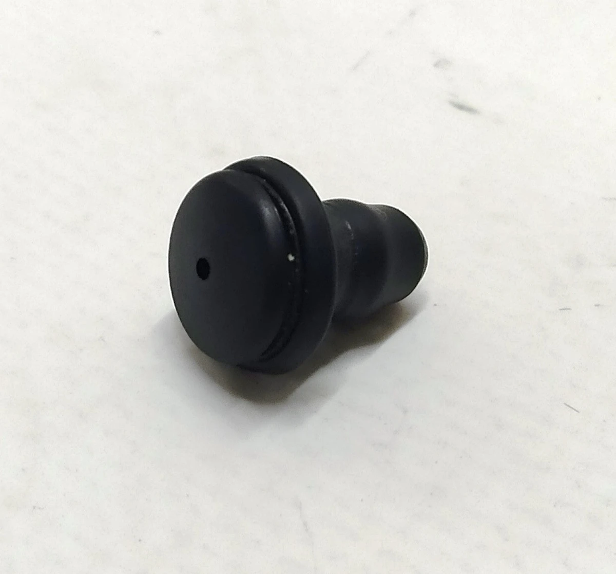 5 Кліпса SEALING RIVET 5.9-6.2 Tesla Model X, Model 3 1046705-00-C