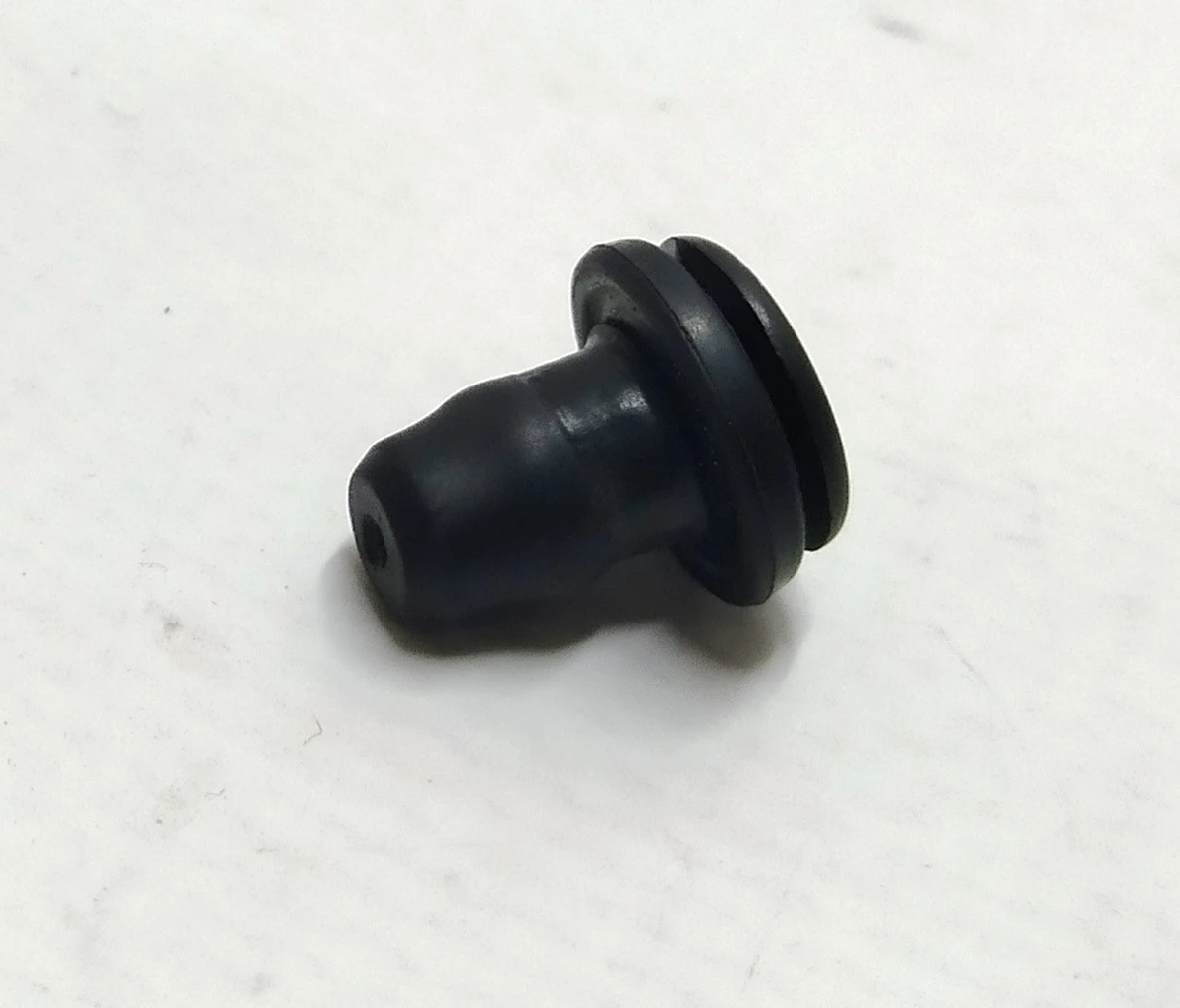 5 Кліпса SEALING RIVET 5.9-6.2 Tesla Model X, Model 3 1046705-00-C