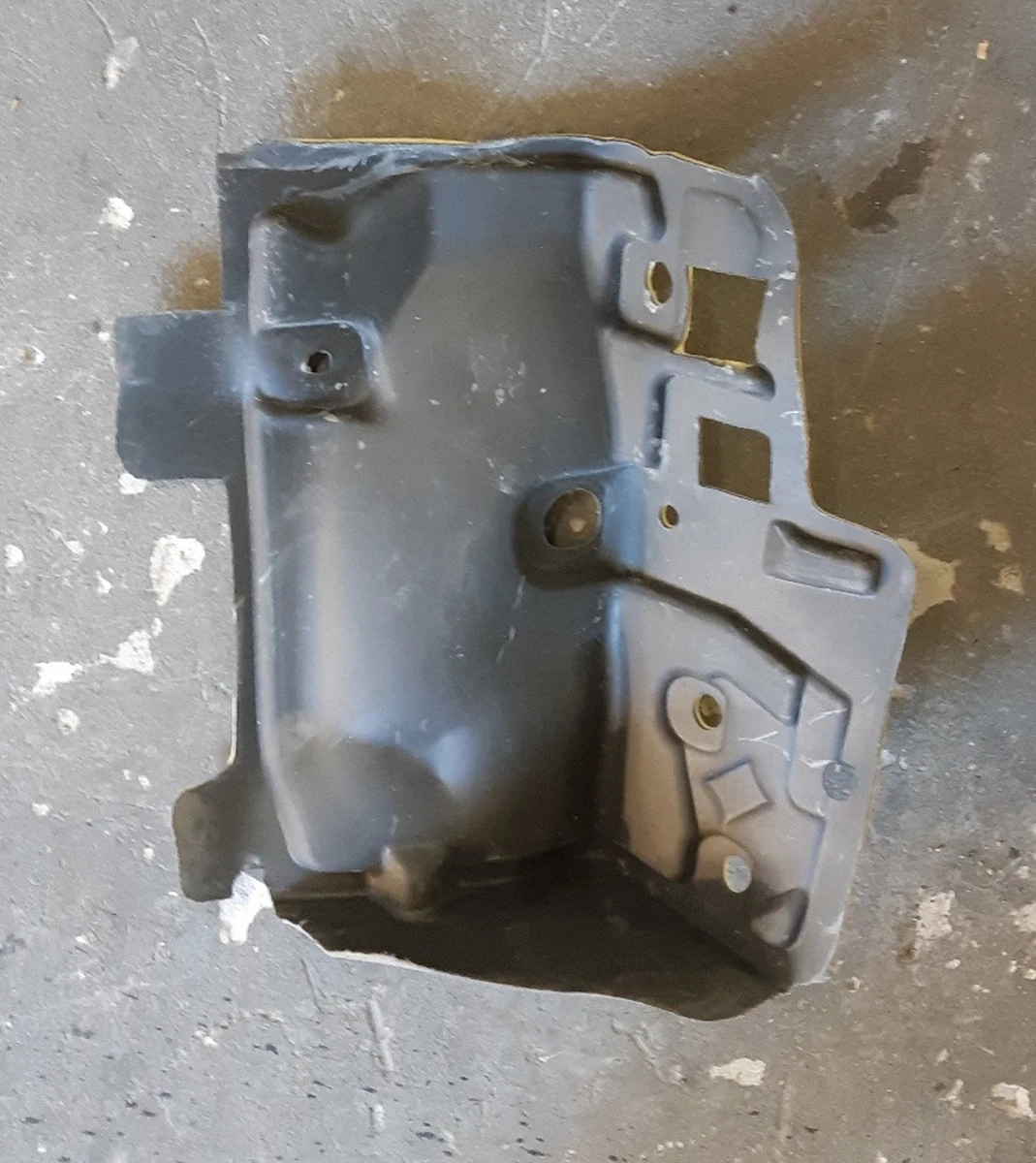 1 INSULATOR, DASH ?LH - DUAL MOTOR Tesla model S, model S REST 1046734-00-C