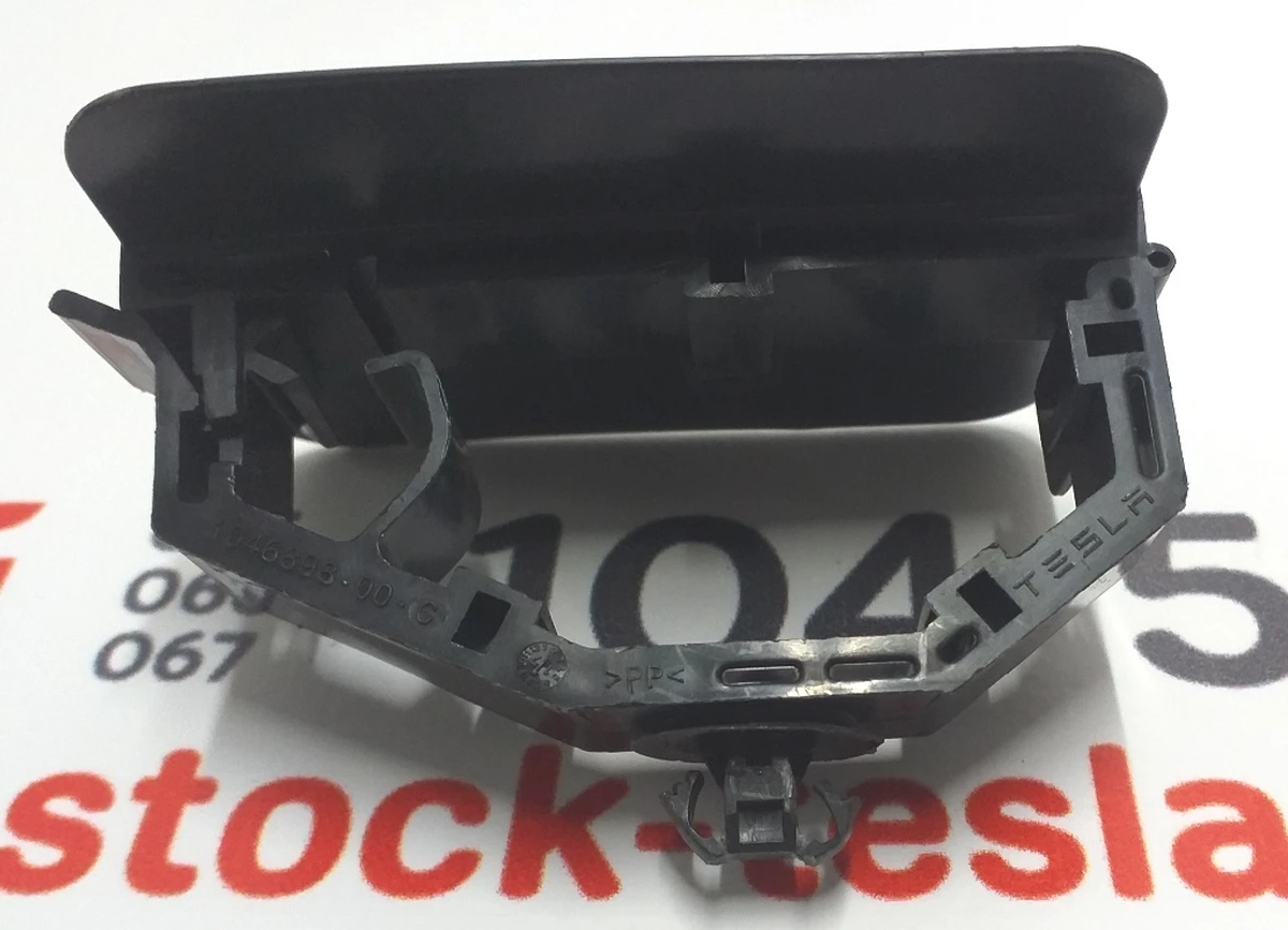 Кронштейн електропроводки інструментальної панелі (торпедо) Tesla Model X 1046898-00-C