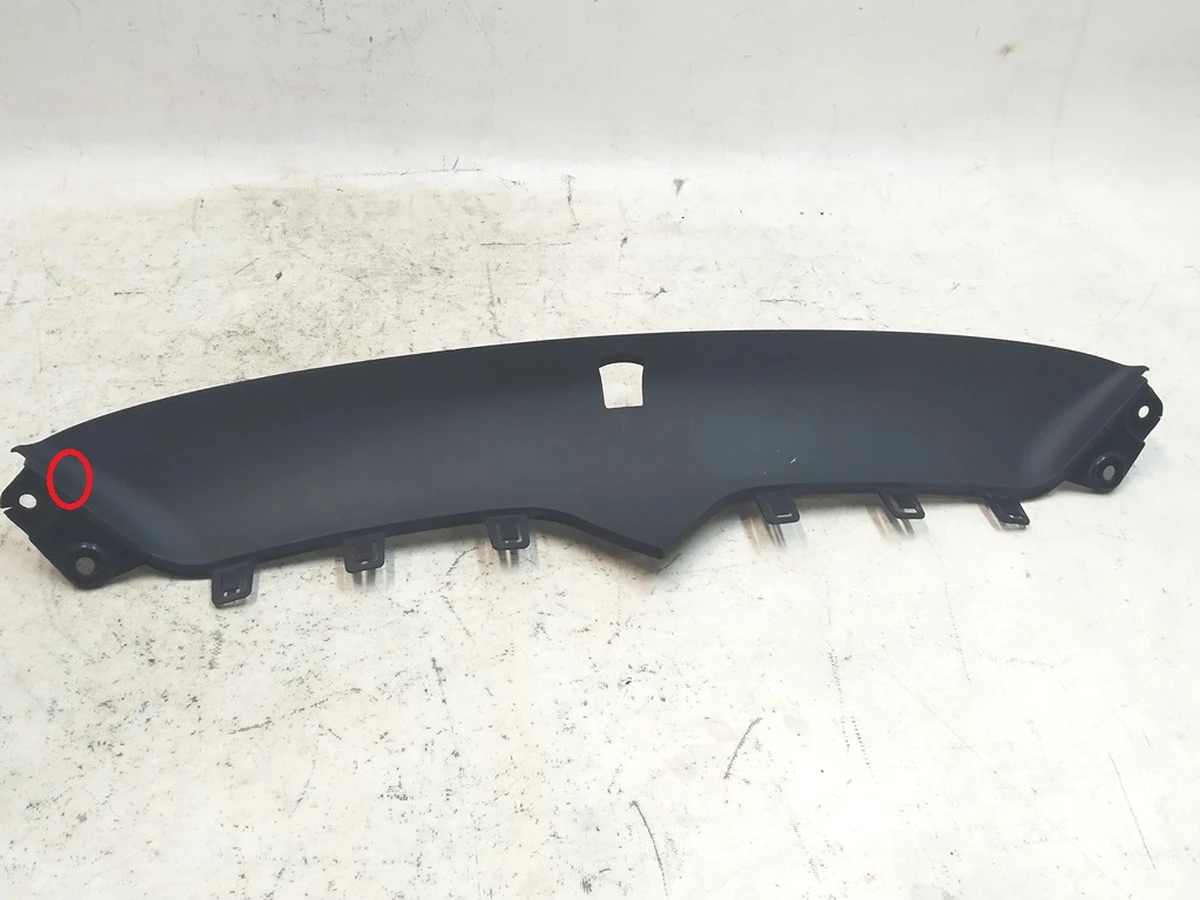 2 Накладка гриля бампера переднього верхня (з пошкодженням) Tesla model X 1047021-00-E