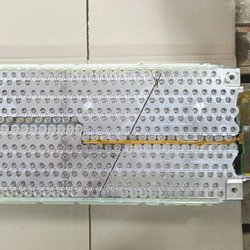Модуль основної батареї (великі сліди окиснення) Tesla model S 1047040-00-A