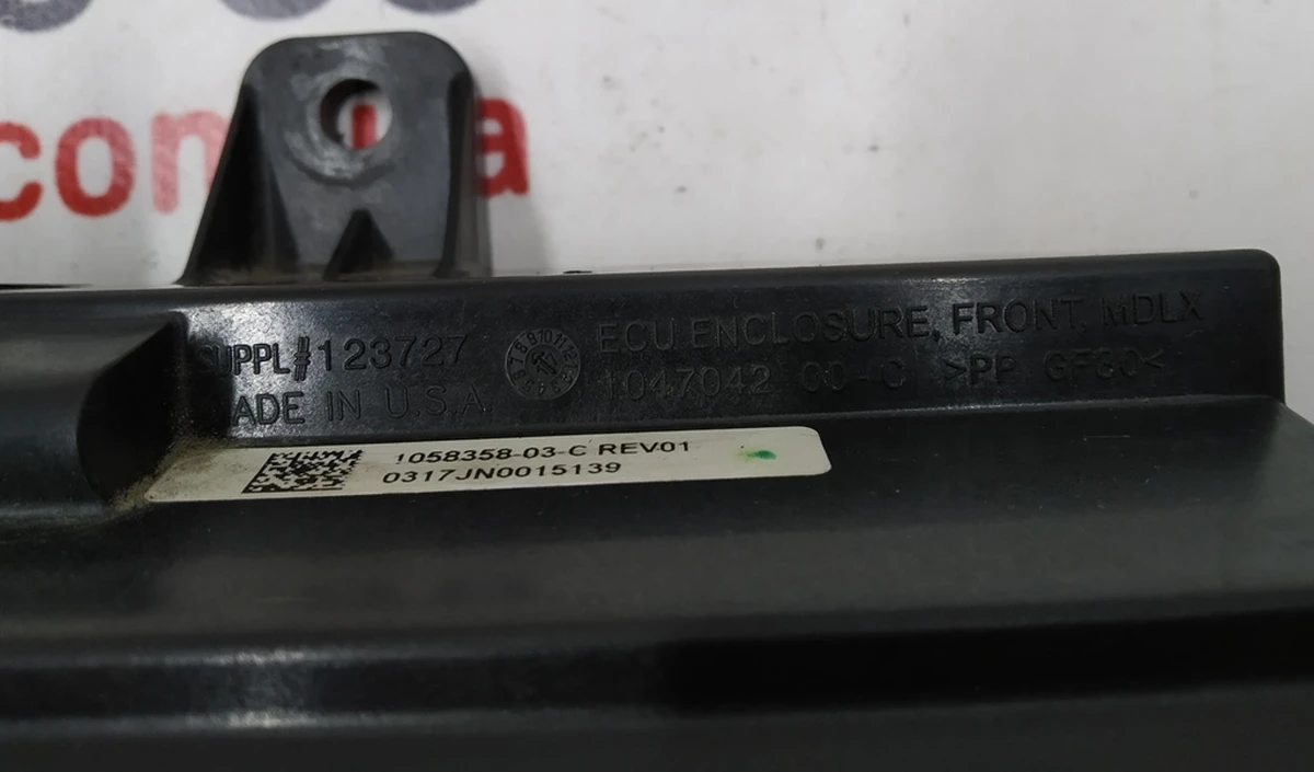 14 Бокс блоків управління пневмосистемою Tesla model X 1047042-00-C