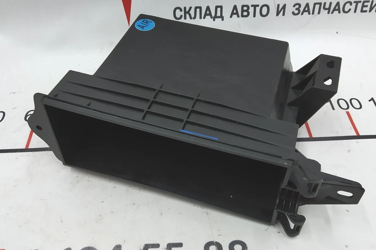 14 Бокс блоків керування пневмосистемою Tesla model X 1047042-00-F