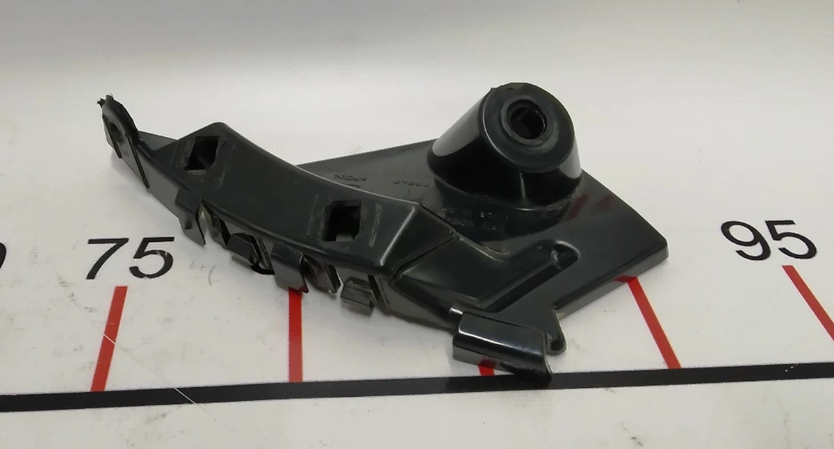 8 MX fascia fender bracket RH Tesla Model X 1047093-00-H