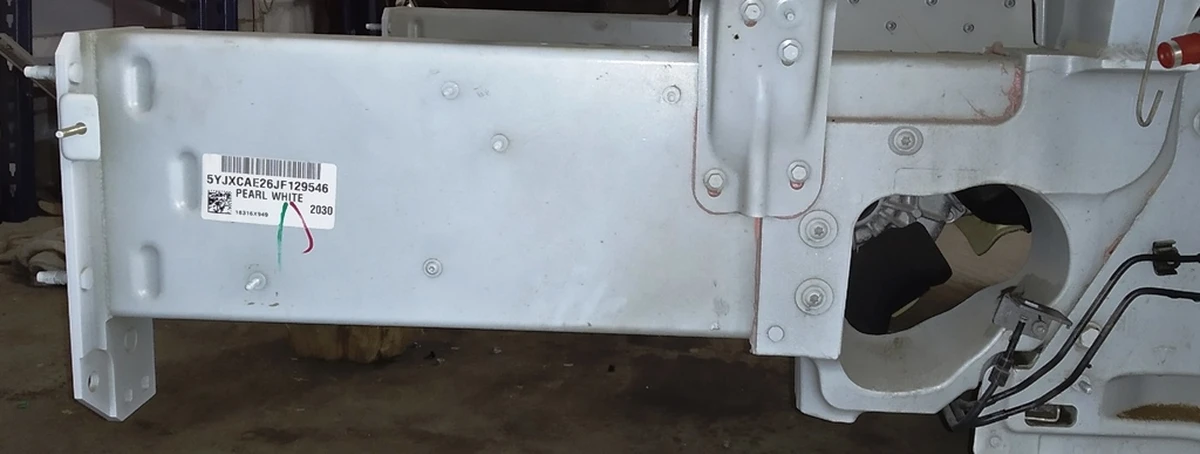 12 Чверть передня ліва лонжерон повний Tesla model X 1069430-S0-B