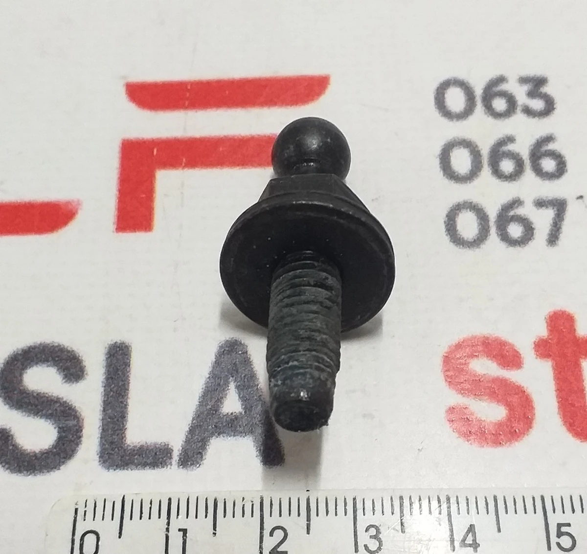 5 Кріплення амортизатора капота лівого правого Tesla model X 1047179-00-A