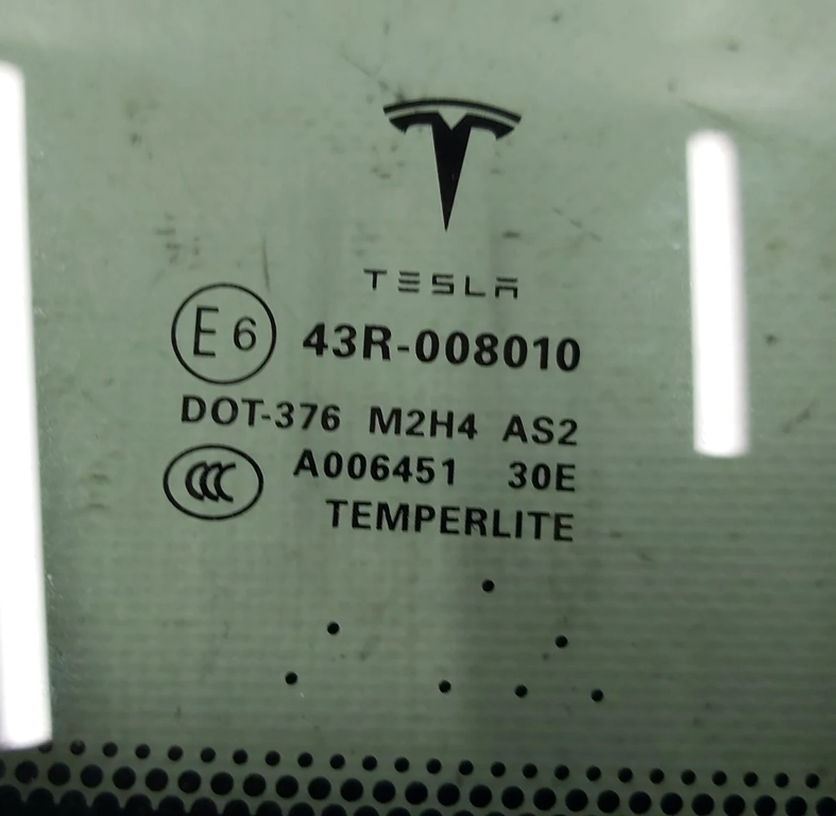 20 Скло крила заднього лівого (кватирка) Tesla model S, model REST 1051820-00-A