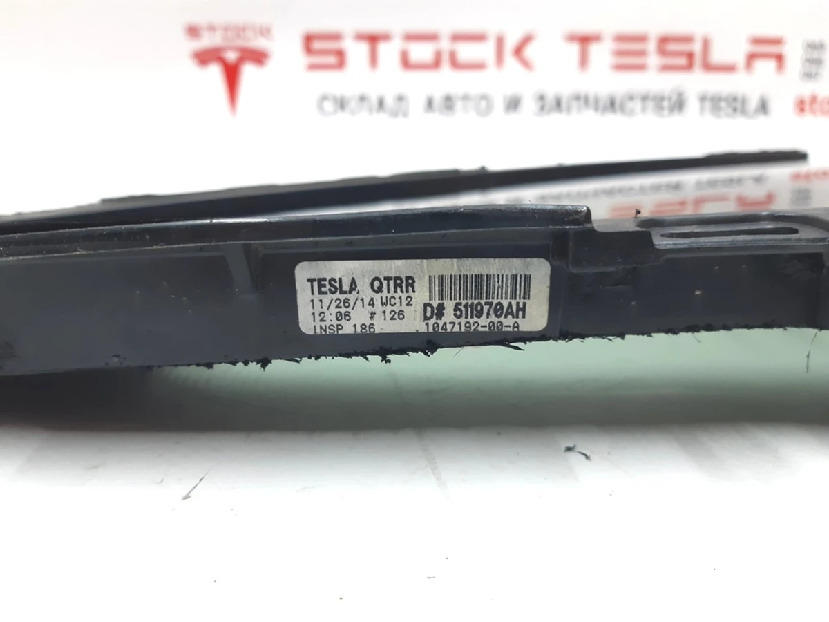 20 Скло крила заднього правого (кватирка) Tesla model S, model REST 1051821