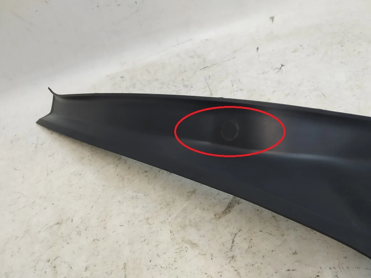 3 ASY, LIFTGATE TROUGH TRIM, LH second hand Tesla Model X 1047320-00-E