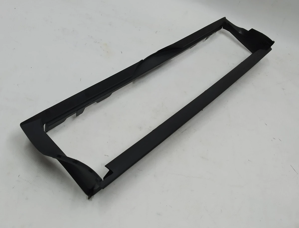 8 Накладка люверса центрального NEW Tesla model X 1047343-00-D