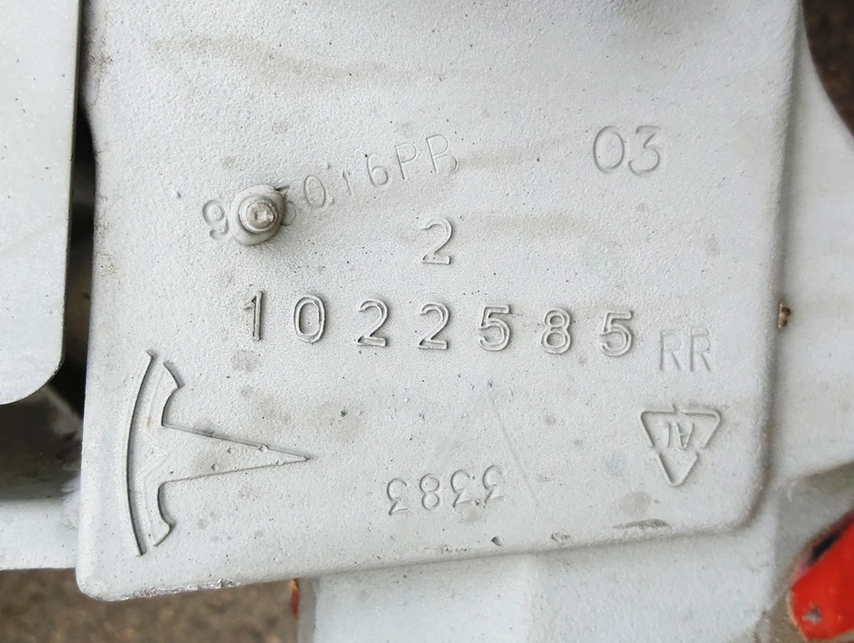 1 Чверть передня ліва склянка у зборі з лонжероном та полицею крила Tesla model S, model S REST 1022588-01-A