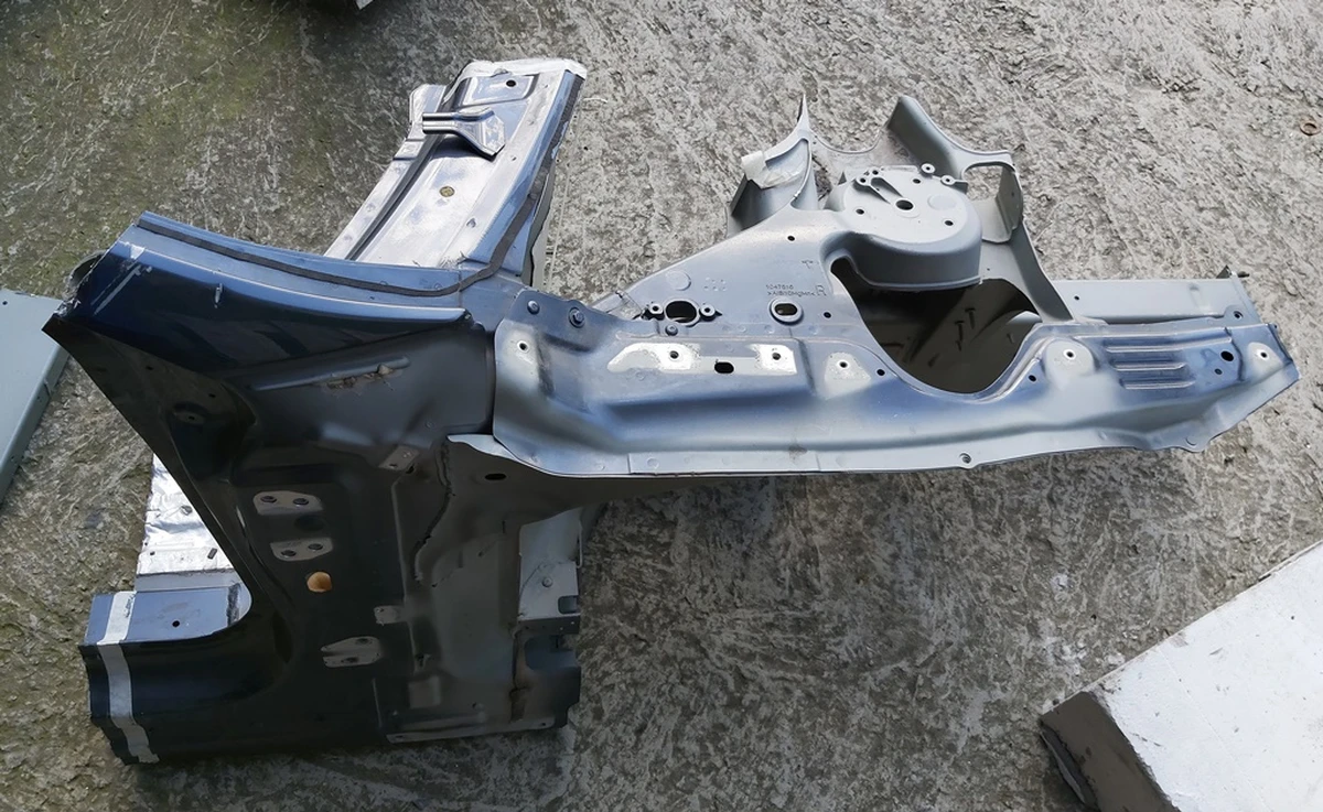 Чверть передня права RWD у зборі Tesla model S REST 1453702-S0-A