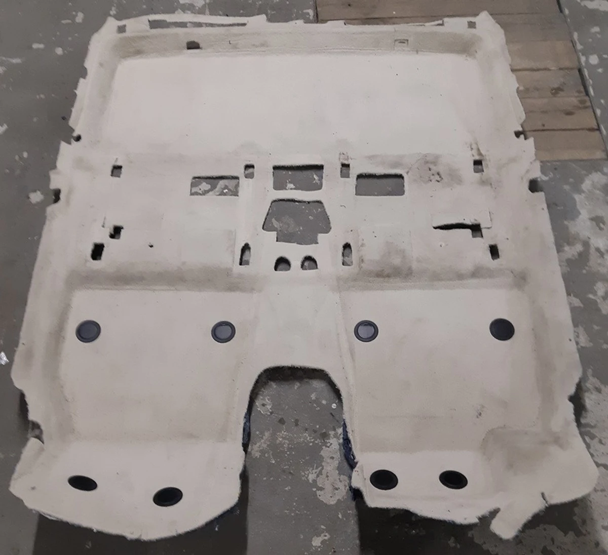 LHD MAIN CARPET PASS COMPART ZUMA Tesla model S REST 1047582-01-F